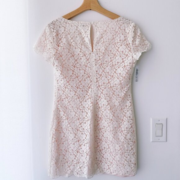 Brand new Aritzia Talula Woven Lace Dress in Oak - Picture 3 of 5
